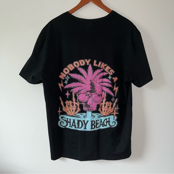 Black‎ Graphic T-Shirt (X-LARGE) - Picture 3 of 3